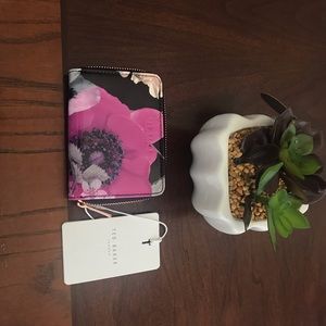 Ted Baker Wallet⭕️SOLD⭕️